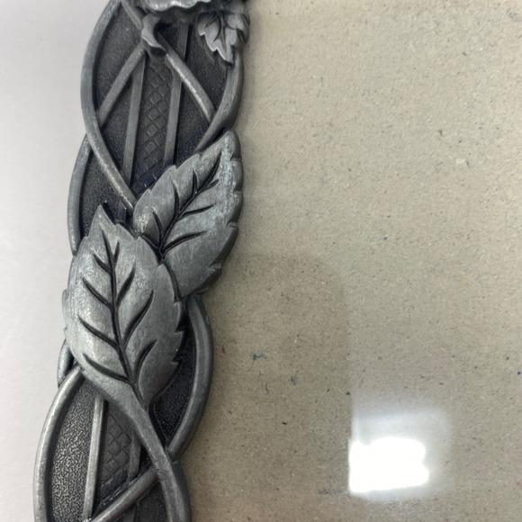 Lot Of Two 3.5x5 and 5x7 Silver Tone Picture Frames Ornate patterns bundle - Picture 13 of 16